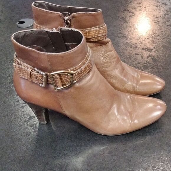 Bandolino shoes - Picture 1 of 5